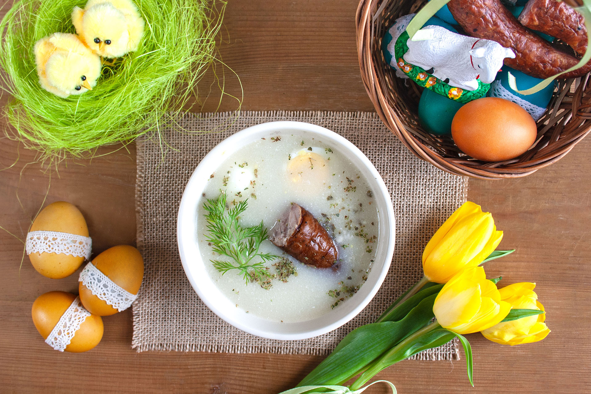 Tradycje Wielkanocne - co Polacy robią i jedzą w święta?